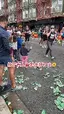 마라톤대회 꼬마 아이가 선수들에게 물을 건네는데 마라톤대회 꼬마 아이가 선수들에게 물을 건네는데 - 관련 글 썸네일