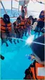 바닥이 훤히 다보이는 투명보트 Transparent Boat. 바닥이 훤히 다보이는 투명보트 Transparent Boat. - 관련 글 썸네일