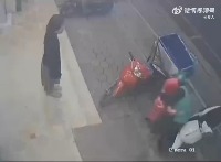 아빠 배달 일 따라다니는 아이 아빠 배달 일 따라다니는 아이 - 관련 글 썸네일