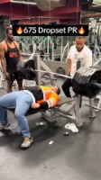 675파운드, 약 300kg 벤치프레스 😱  - 관련 글 썸네일