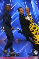 끝까지 보세요. 보고도 믿기지않는 인형극 끝까지 보세요. 보고도 믿기지않는 인형극 - 관련 글 썸네일