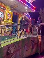 17금. 어트랙션탄 후 출구로 나오는데 발라당 넘어지는 여성 17금. 어트랙션탄 후 출구로 나오는데 발라당 넘어지는 여성 - 관련 글 썸네일