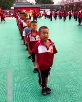 소림사 무술을 훈련 중인 아이들. 소림사 무술을 훈련 중인 아이들. - 관련 글 썸네일