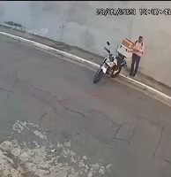 힘없는 오토바이 도둑. The robbery autobike. - 관련 글 썸네일