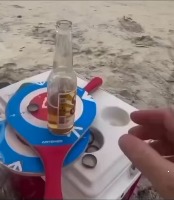 꽃게랑 맥주 나눠마시기. Sharing beer with crab. 꽃게랑 맥주 나눠마시기. Sharing beer with crab. - 관련 글 썸네일