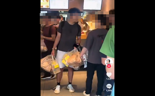 일본에서 포켓몬 해피밀 40개 사재기한 중국인 일본에서 포켓몬 해피밀 40개 사재기한 중국인 - 본문 이미지