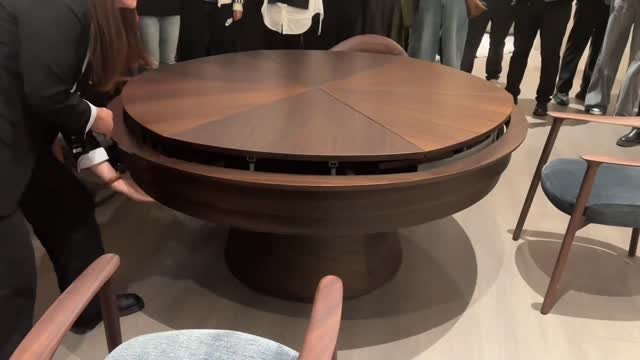 회전하면 크기가 변하는 식탁 - 관련 글 썸네일